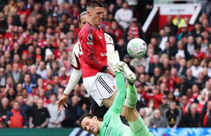 Premier League giải đáp tranh cãi bàn thắng Sesko MU với Liverpool